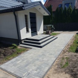 KomarBruk Łukasz Białobrzewski - Usługi brukarskie
