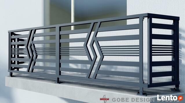 Szara balustrada balkonowa z poziomymi profilami i geometrycznym wzorem w kształcie rombu, zamontowana na białym balkonie.