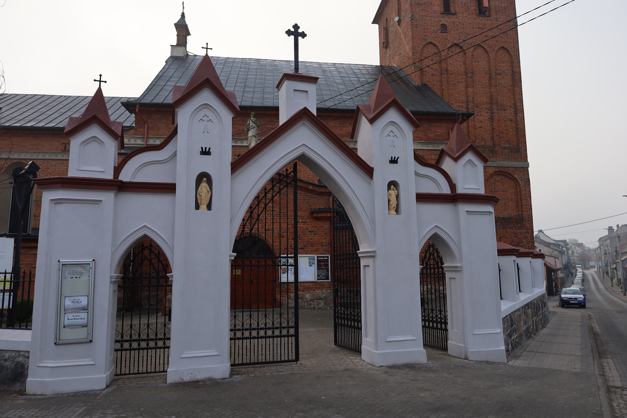 Renowacja ogrodzenia przy Kościele WNMP Lipno