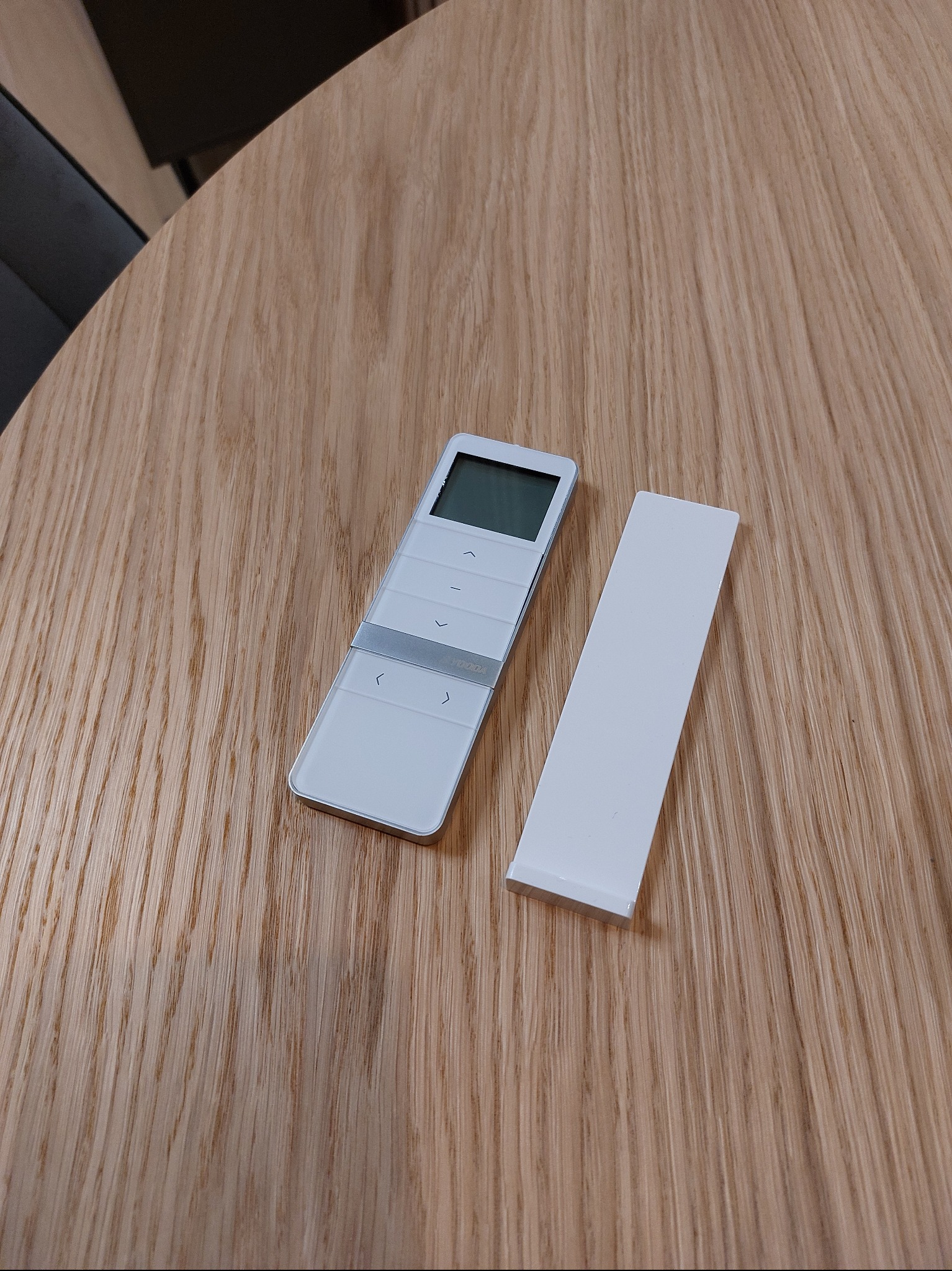 Pilot do żaluzji elektrycznych