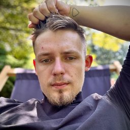 Jakub Kwiecień - Układanie Paneli Krak&oacute;w