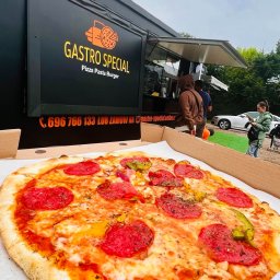 Jeśli jesteście fanami Fast Foodu, miłośnikami kuchni włoskiej oraz burgerów, to u nas jesteście w najlepszym miejscu!