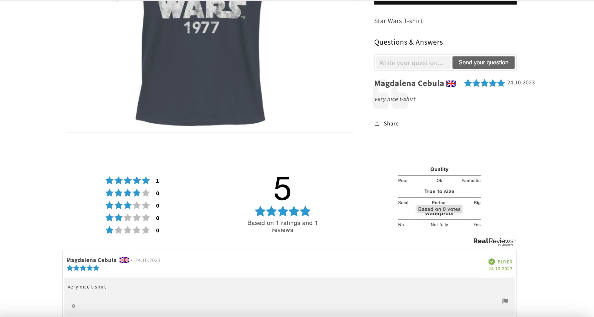 Zdjęcie fragmentu strony internetowej sklepu z koszulkami, widoczny fragment koszulki Star Wars z rokiem 1977, ocena produktu 5 gwiazdek, opinia użytkownika 'very nice t-shirt', oraz oceny...