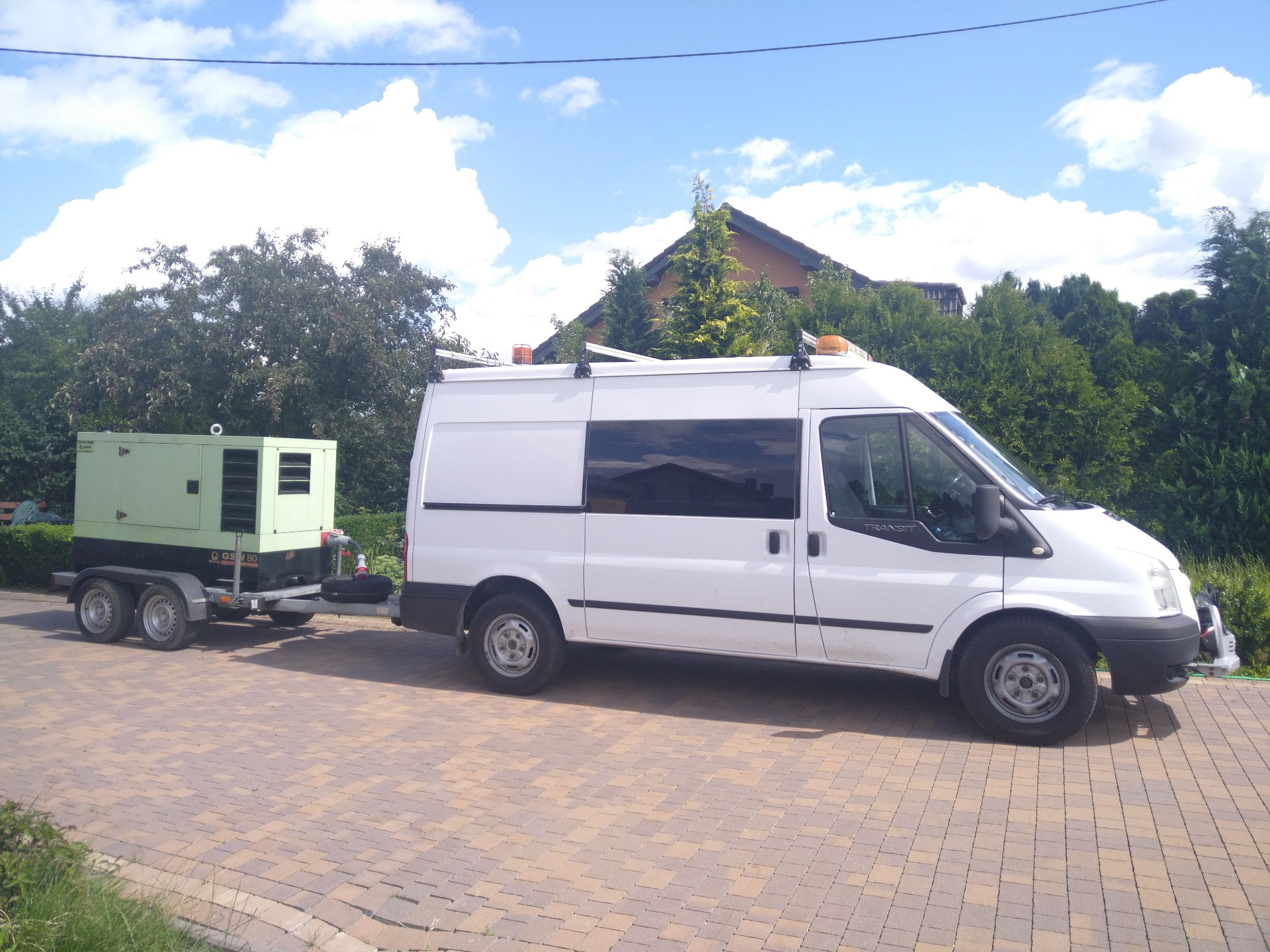 Pogotowie agregatorowe wrazie braku zasilania . Możliwość podłączenia oraz obsługi 24/h