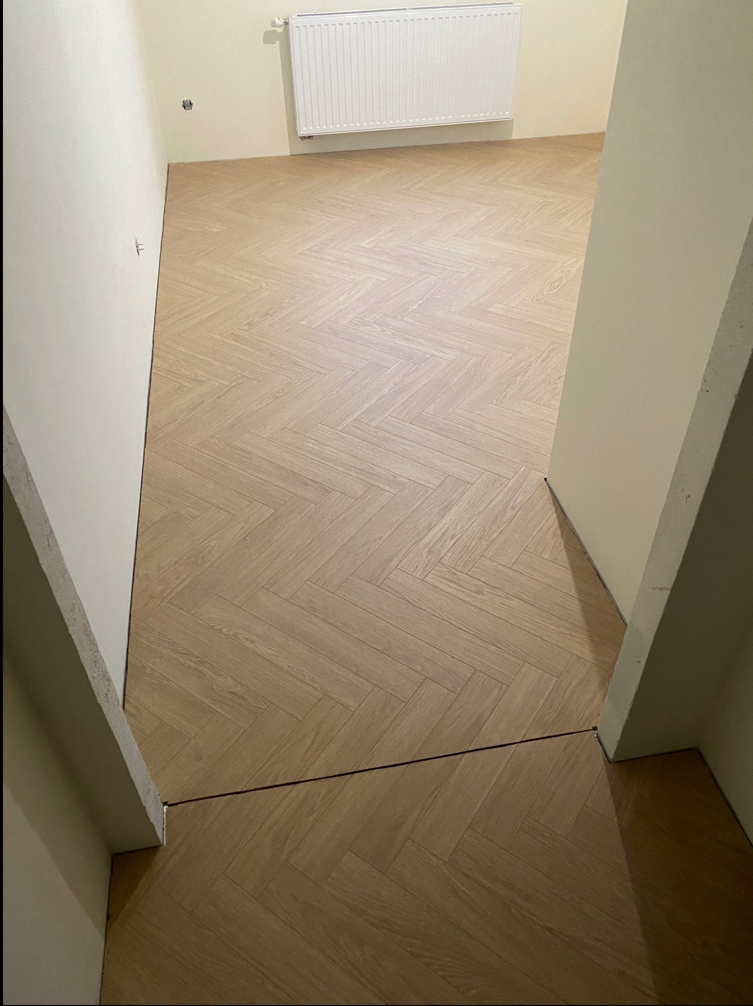 Panele laminowane w jodełkę berry aloc