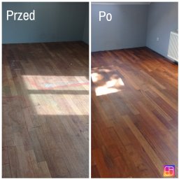 Usługi Parkieciarskie Bartłomiej Gadomski - Porównanie podłogi drewnianej przed i po renowacji, widoczne różnice w kolorze i stanie powierzchni, z lewej strony podłoga zniszczona i zabrudzona, z prawej odnowiona i błyszcząca w promieniach...