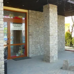 Elewacja kamienna Weterynaria we Wrocławiu na Ołtaszynie