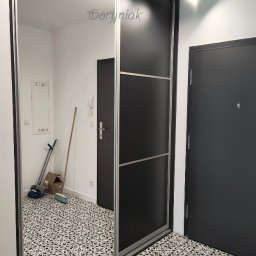 garderoba zabudowana w przedpokoju