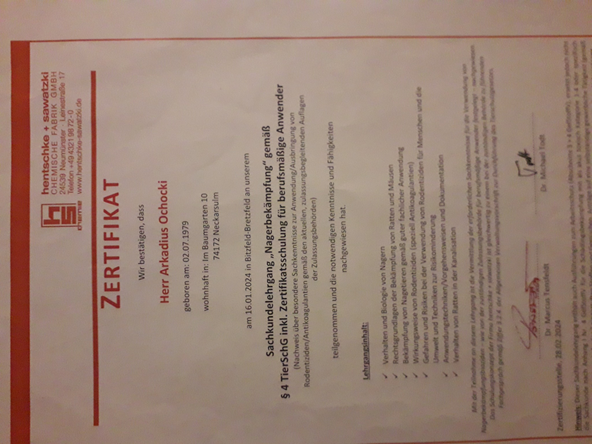 Skan certyfikatu ukończenia kursu z zakresu zwalczania szkodników, wydanego przez firmę hentschke + sawatzki, potwierdzający posiadanie wiedzy i umiejętności w zakresie stosowania rodenticydów.