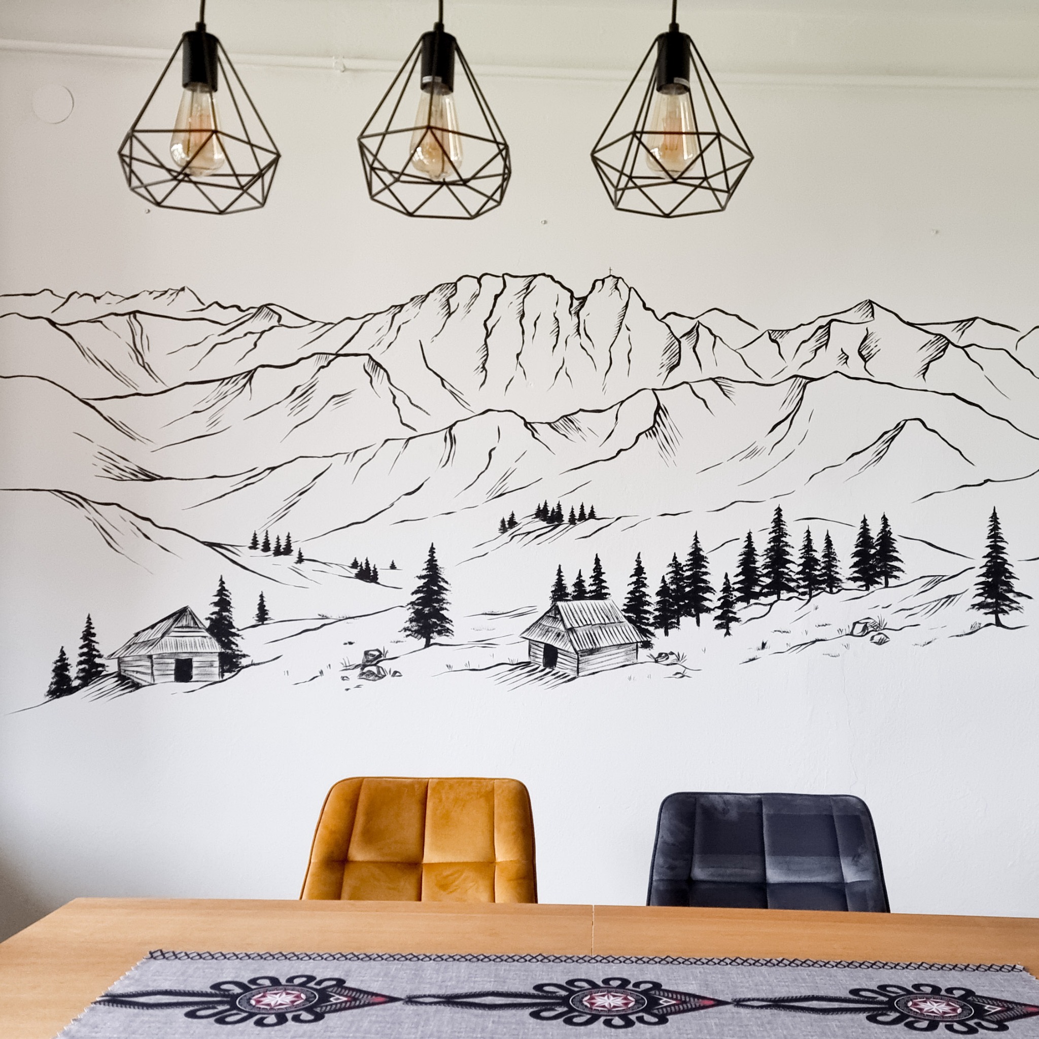 Apartament Kościelisko - artystyczne malowanie ściany, motyw górski. Black Mind Katarzyna Murzyn