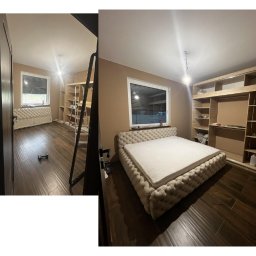 GENX SERVICES - Pokój w trakcie remontu, z widocznym łóżkiem z tapicerowanym wezgłowiem, szafą w zabudowie oraz drabinką malarską, na podłodze leży wiertarka, ściany pomalowane na brązowo.