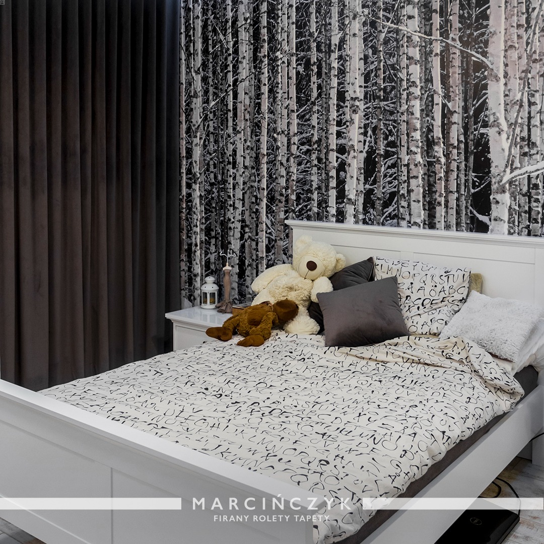 Zaciemniające zasłony do młodzieżowego pokoju.