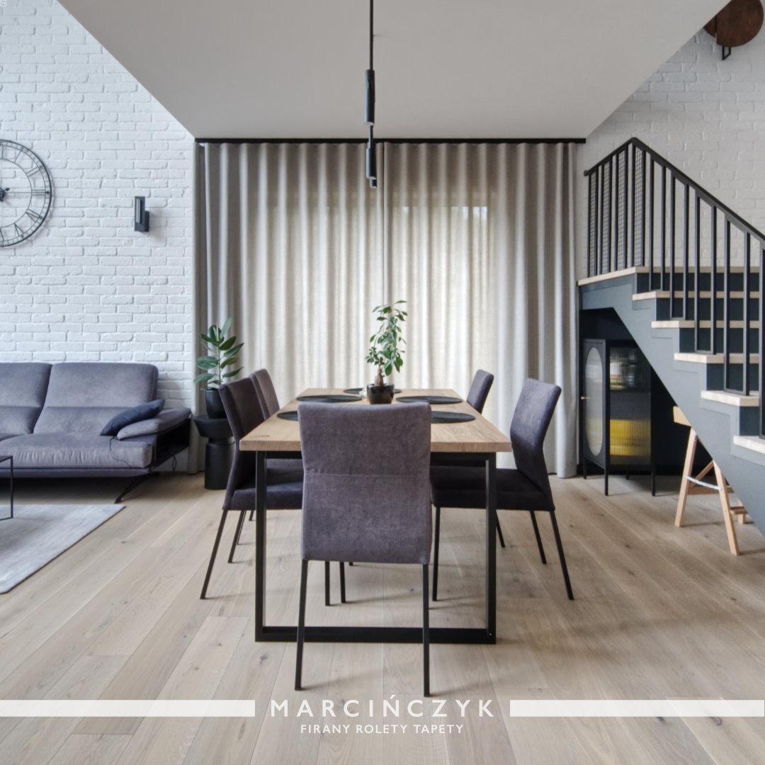 Naturalne zasłony do loftowego wnętrza.