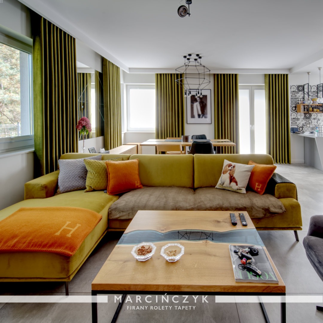 Zasłony velvet na systemie wave z opcją zasłaniania.