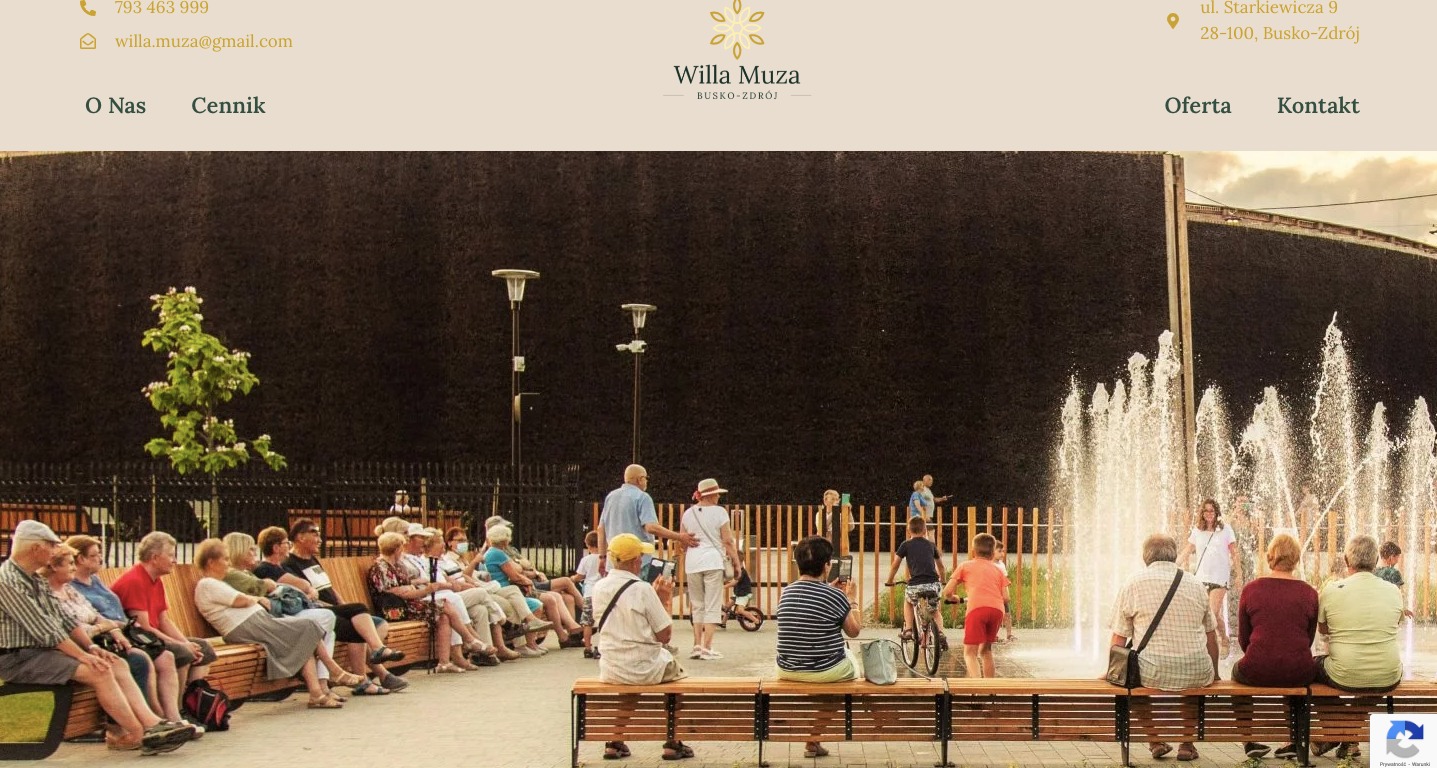 Strona internetowa hotelu Willa Muza w Busku-Zdroju z widokiem na tężnie solankowe i fontannę, prezentująca formularz rezerwacyjny i układ One-Page.