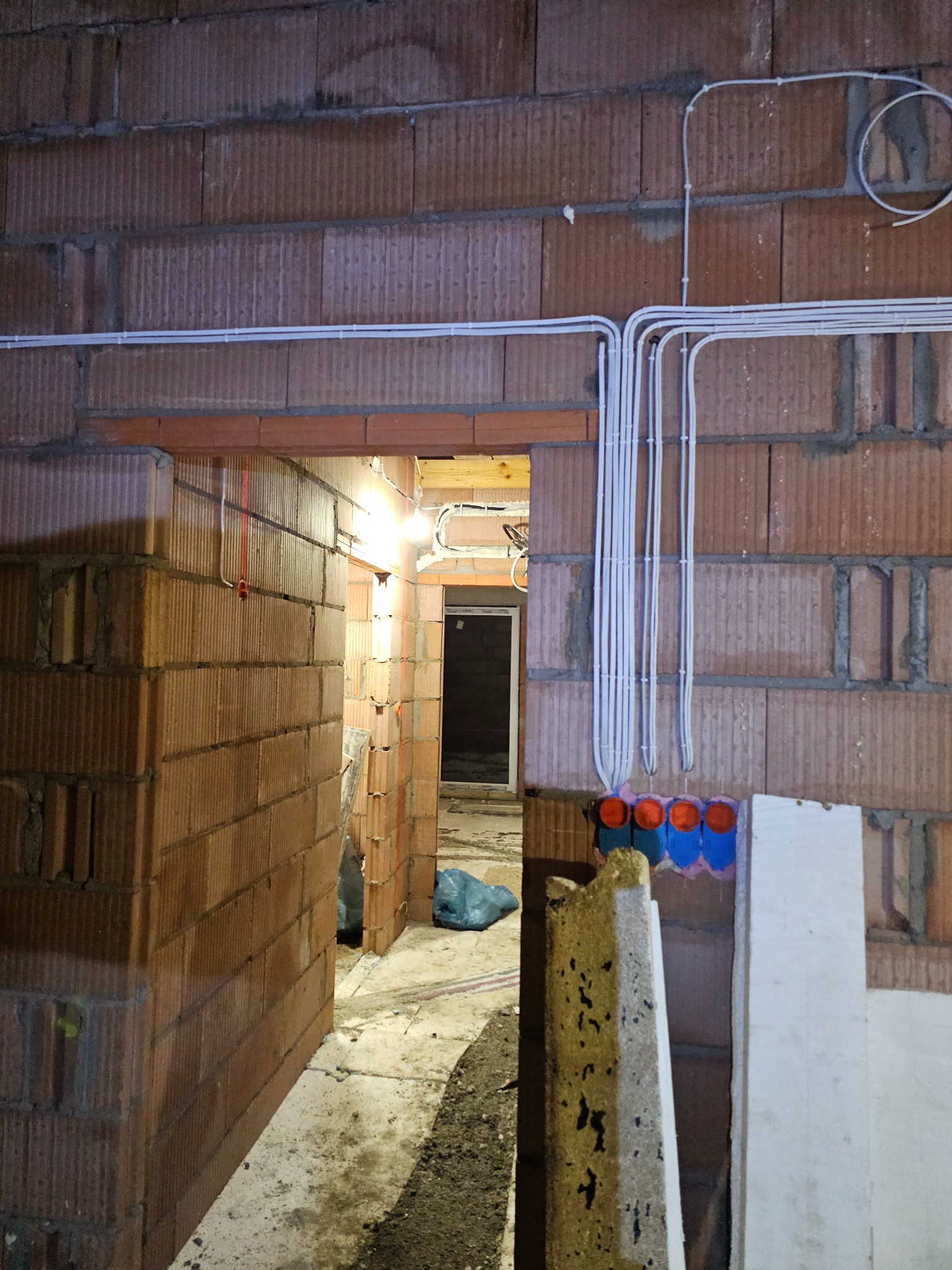 Prowadzenie przewodów