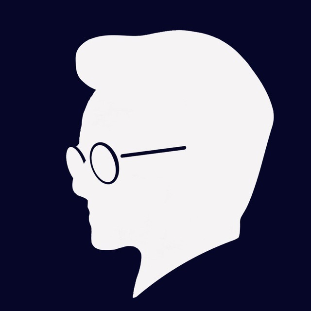 Biały, uproszczony profil mężczyzny w okularach na granatowym tle.