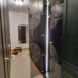 drzwi szklane z piaskowanym wzorem