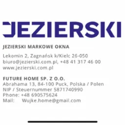 Logo firmy Jezierski Markowe Okna z adresem, numerem telefonu i adresem email. Widoczne również logotypy firm partnerskich: Schüco, Winkhaus i SV.