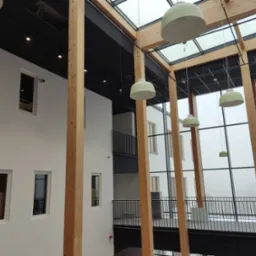 Patio urzędu gminy Szemud- wykonywaliśmy tam montaż płyt gipsowych, szpachlowanie i malowanie oraz sufity kasetonowe.