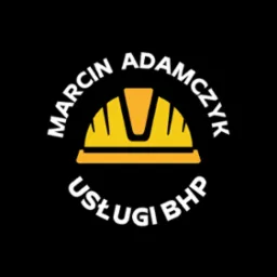 Logo firmy Marcin Adamczyk Usługi z ikoną żółtego kasku na czarnym tle.
