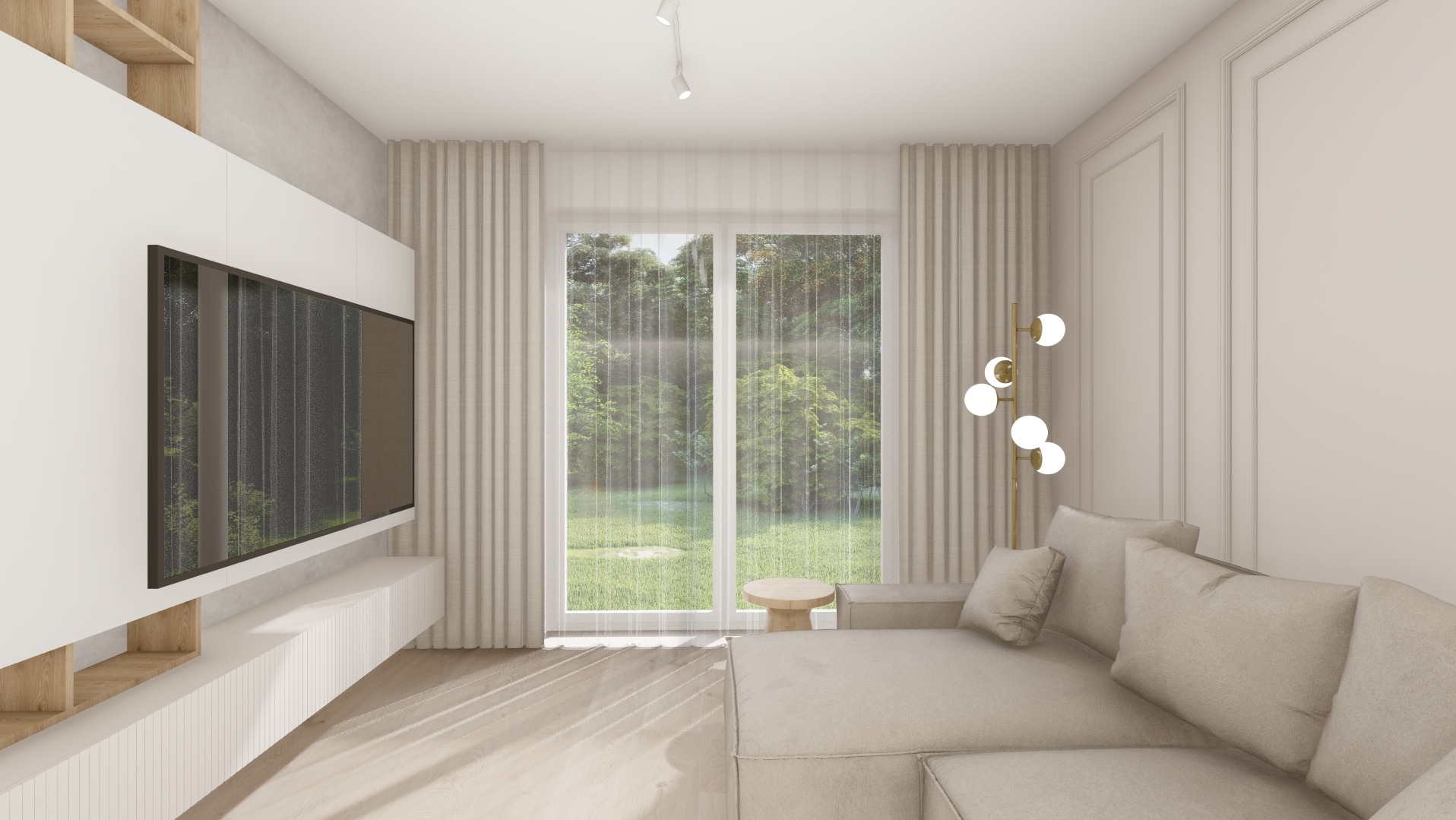 Jasne, minimalistyczne wnętrze salonu z dużym oknem na ogród, beżową sofą narożną, ścianą telewizyjną z drewnianymi akcentami i designerską lampą podłogową.