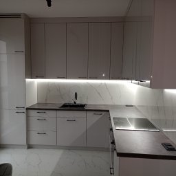 Jedna z realizacji. Szary lakier w połysku