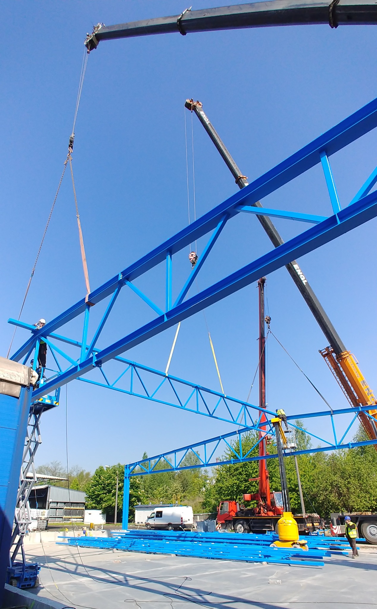 Kierownik robót montażu hali stalowej