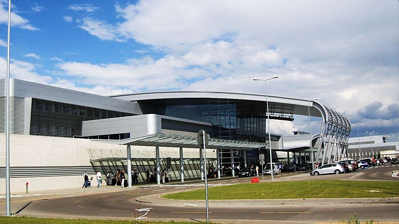 Twój transport na lotnisko Ławica Poznań