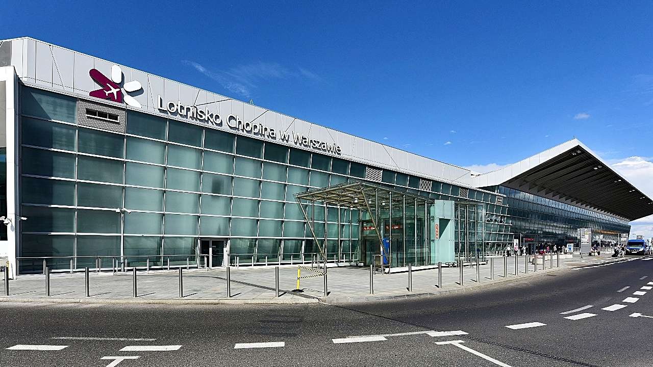 Twój transport na lotnisko Okęcie Warszawa