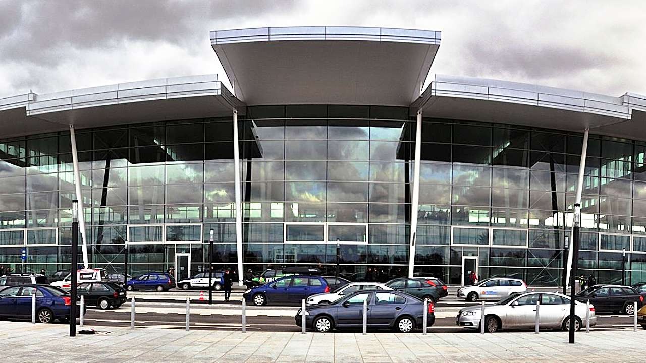 Twój transport na lotnisko Starachowice Wrocław