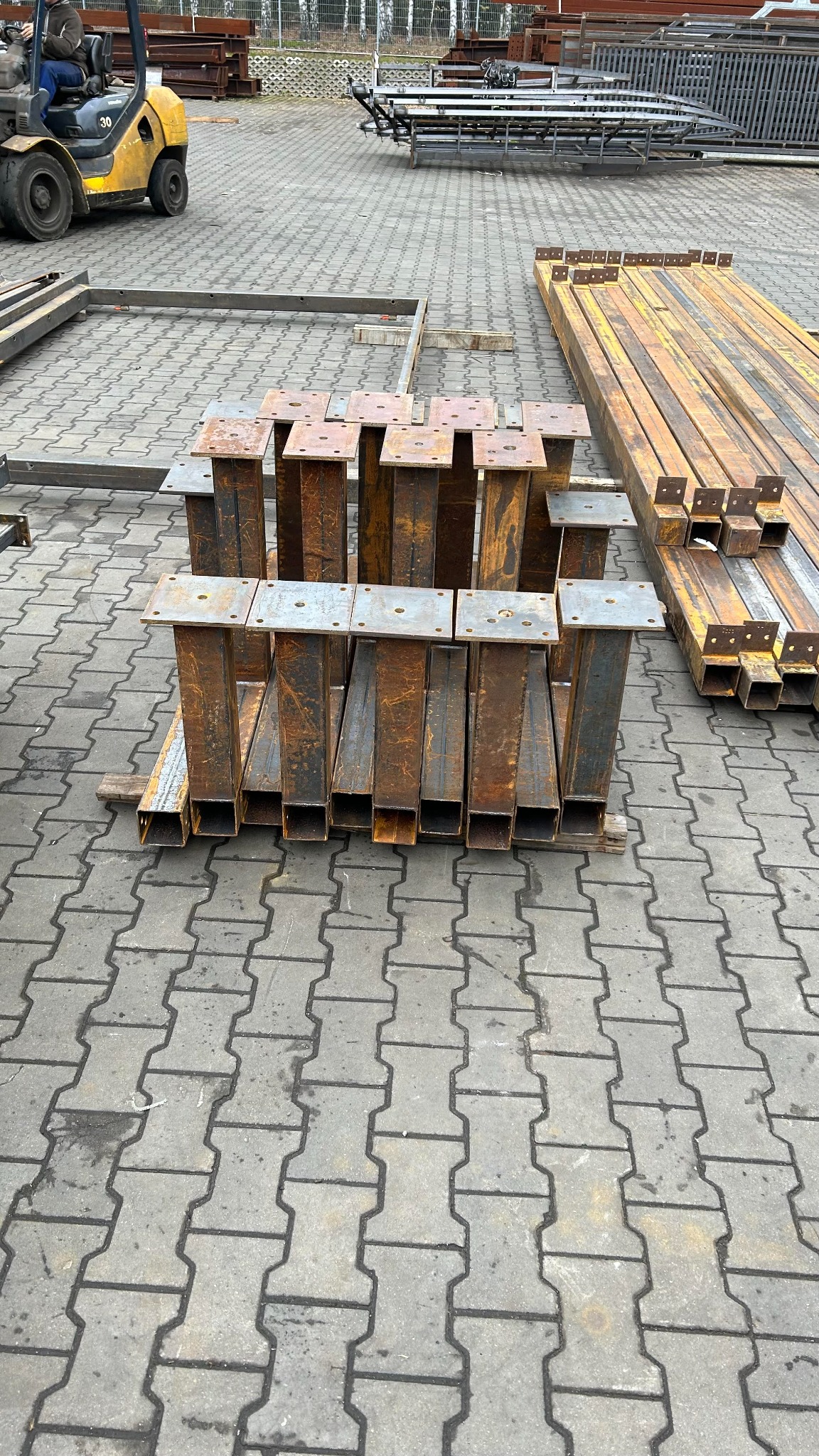 Spawanie elementów konstrukcji stalowej