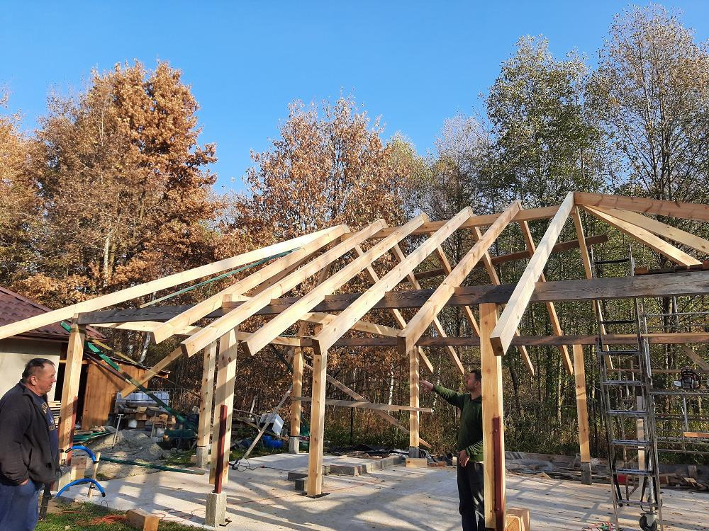 więźby dachowe, również i na budynkach murowanych