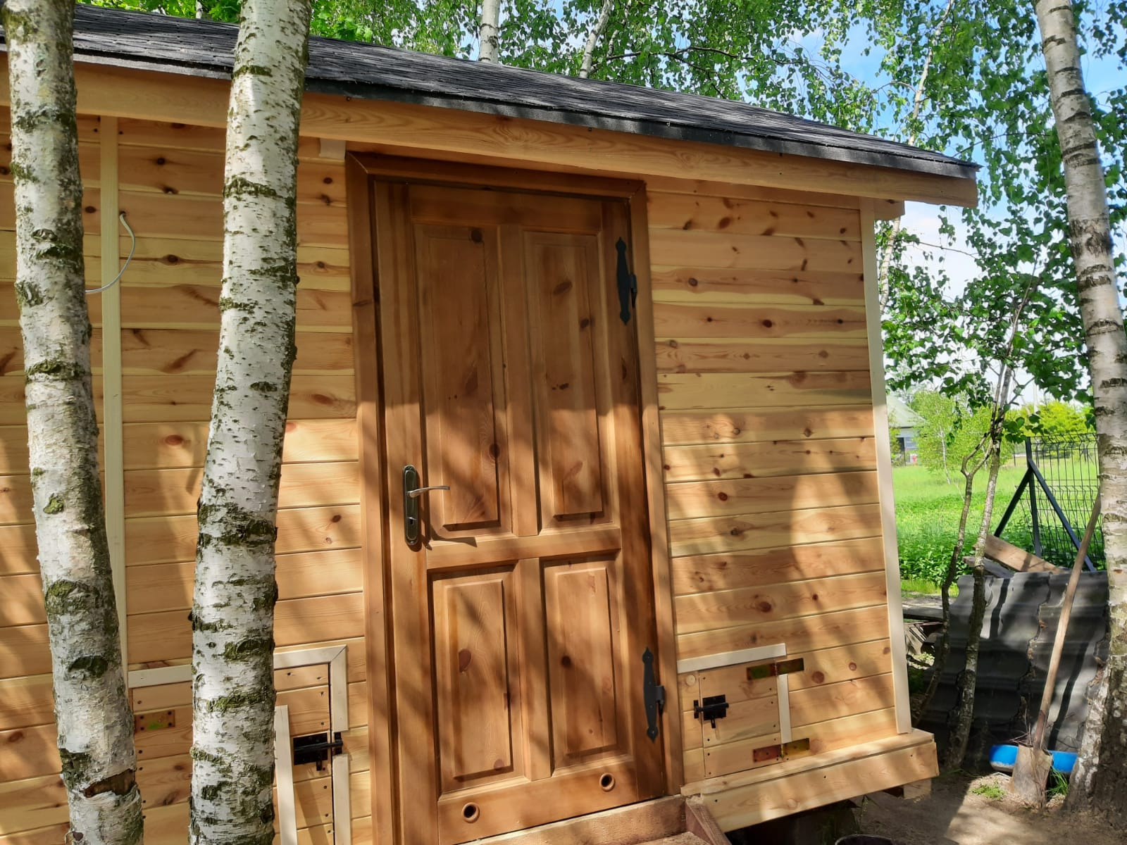 kurnik o powierzchni 3x2,7 m, ocieplany wełną - ściany podłoga i sufit