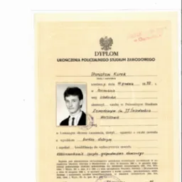 Skan dyplomu ukończenia Policealnego Studium Zawodowego z 1992 roku, imię i nazwisko Stanisław Kurek, zawód elektromechanik sprzętu gospodarstwa domowego, pieczęcie urzędowe i podpisy.