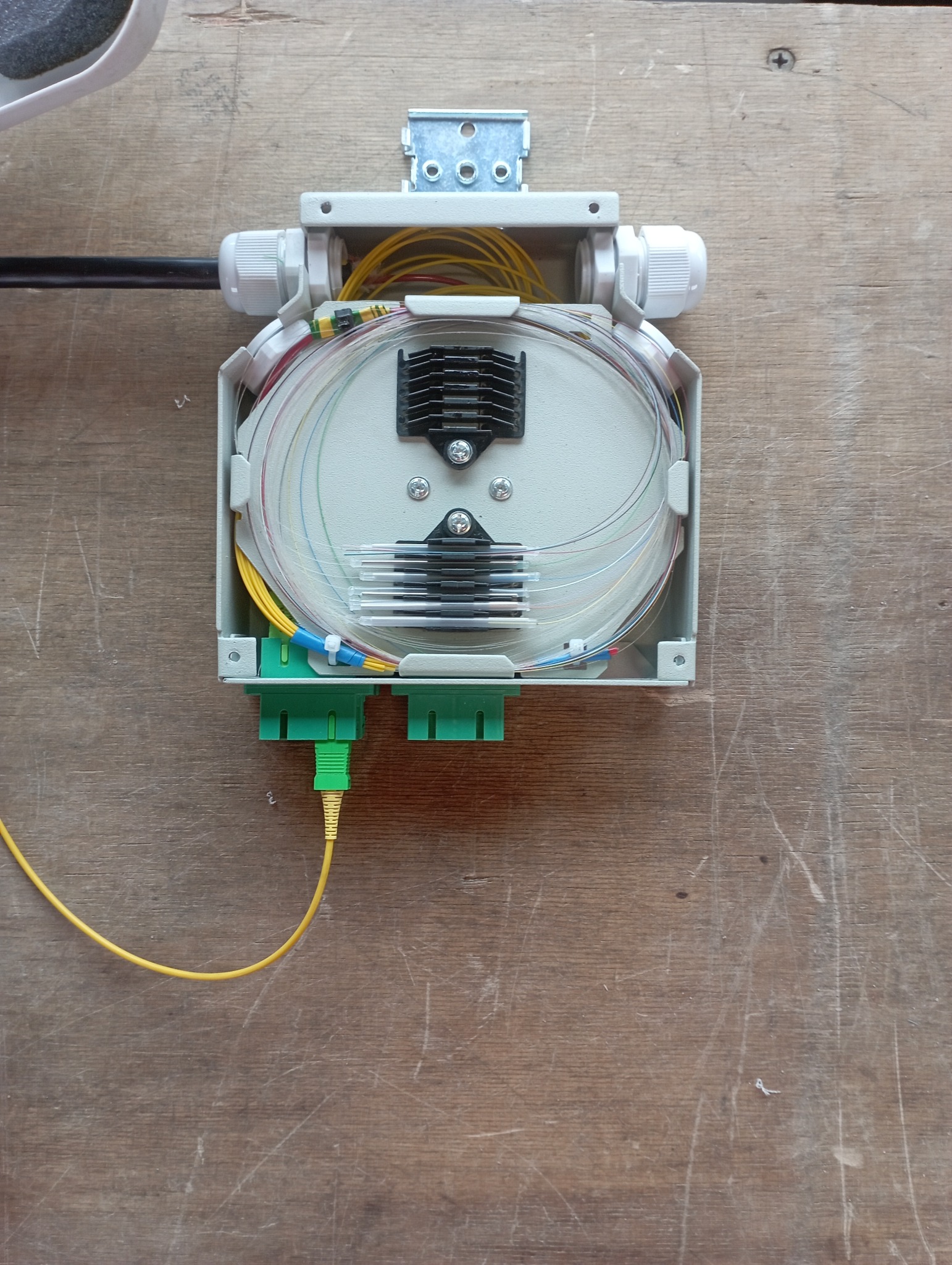 nasłupowa skrzynka dostępowa