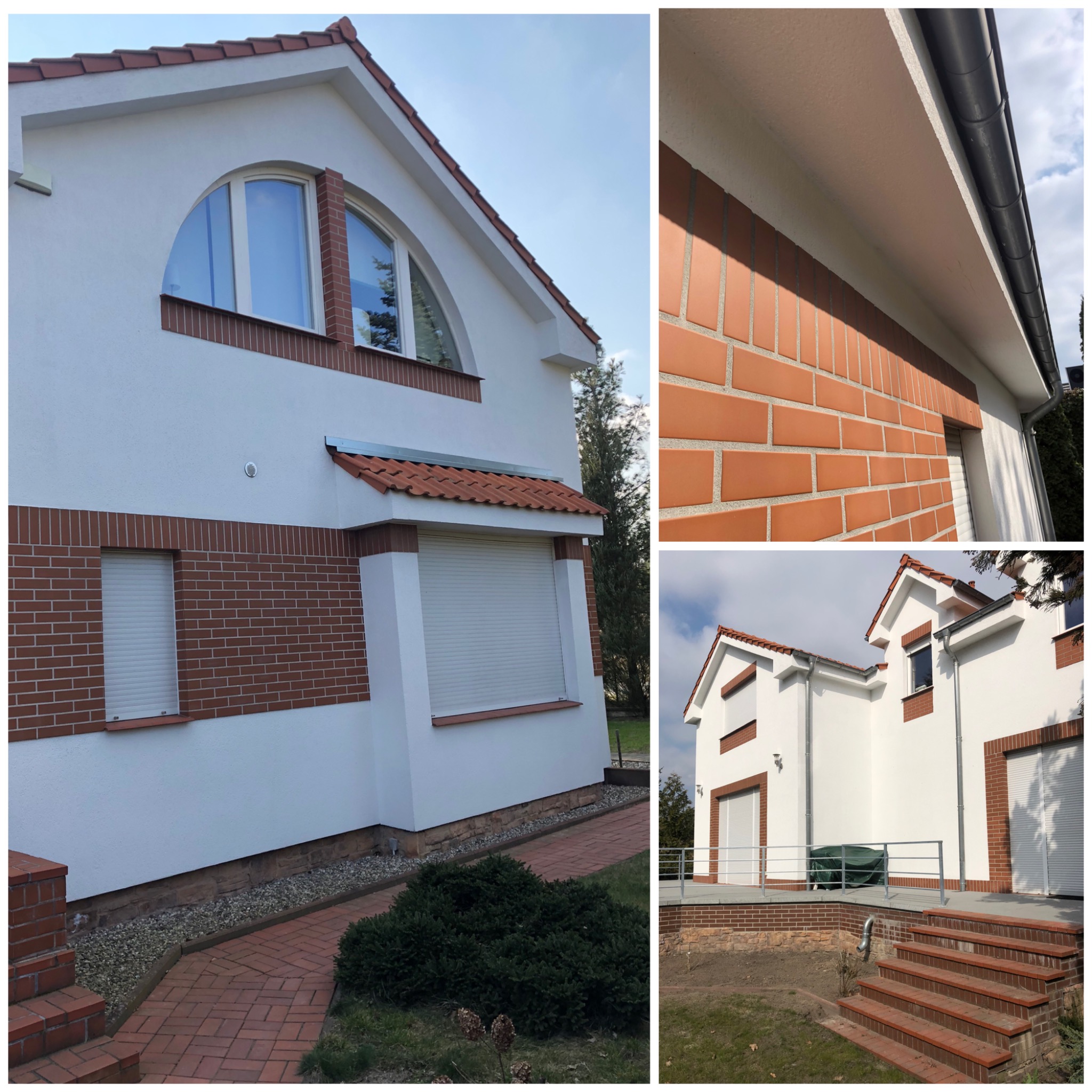 Dom z białą elewacją i ceglanymi elementami dekoracyjnymi wokół okien i na cokole, widoczne rolety zewnętrzne, schody wejściowe i fragment ogrodu.