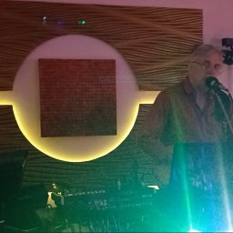 Trójka doświadczonych muzyków sprawi że impreza będzie wspaniała. Repertuar zawierający klasykę muzyki rozrywkowej  od lat 50-tych. Chcesz mieć fajną imprezę???? skontaktuj się z zespołem ONI 3.