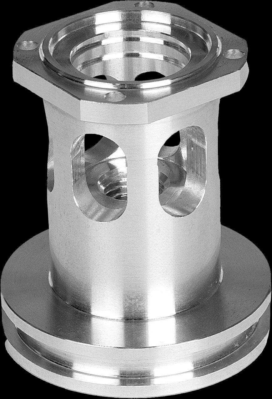 Precyzyjnie obrobiony, aluminiowy element z gwintowanymi otworami i kołnierzem, wykonany metodą CNC, widoczny na czarnym tle.