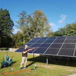 Mycie fotowoltaiki wodą demineralizowaną