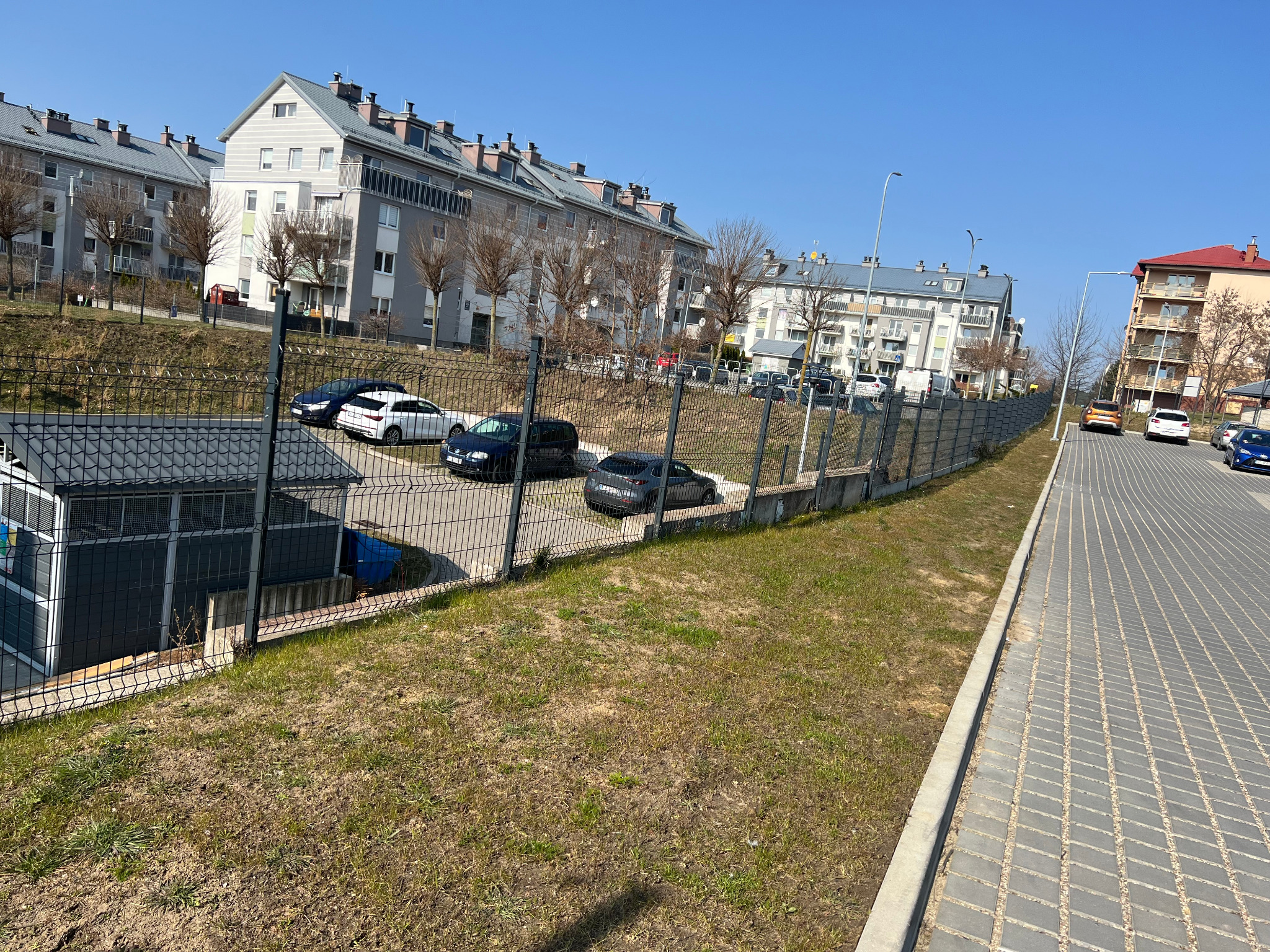 Montaż ogrodzenia dla szkoły Srebrna Północ-Południe Gdańsk