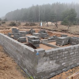 Tomasz Lewandowski - Witam wykonuje pracę Elewacyjne i i również stawiam domki