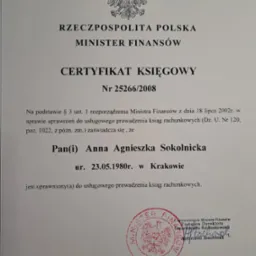Skan certyfikatu księgowego wydanego przez Ministra Finansów z datą 2008-07-31, uprawniającego Annę Agnieszkę Sokolnicką do usługowego prowadzenia ksiąg rachunkowych, z pieczęcią urzędową.