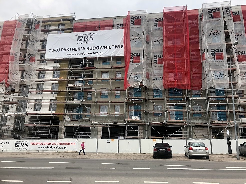 Kompleksowe wykonanie ocieplenia elewacji budynku wielo rodzinnego przy ul. Fabrycznej w Białymstoku