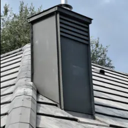 Okucie komina wełna mineralna płyta OSB membrana na płytę OSB