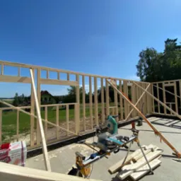 Montaż szkieletu ścian zewnętrznych