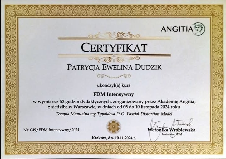 Certyfikat ukończenia kursu FDM Intensywny przez Patrycję Ewelinę Dudzik, wydany przez Akademię Angitia, z datą 10.11.2024, podpisany przez instruktora Weronikę Wróblewską.