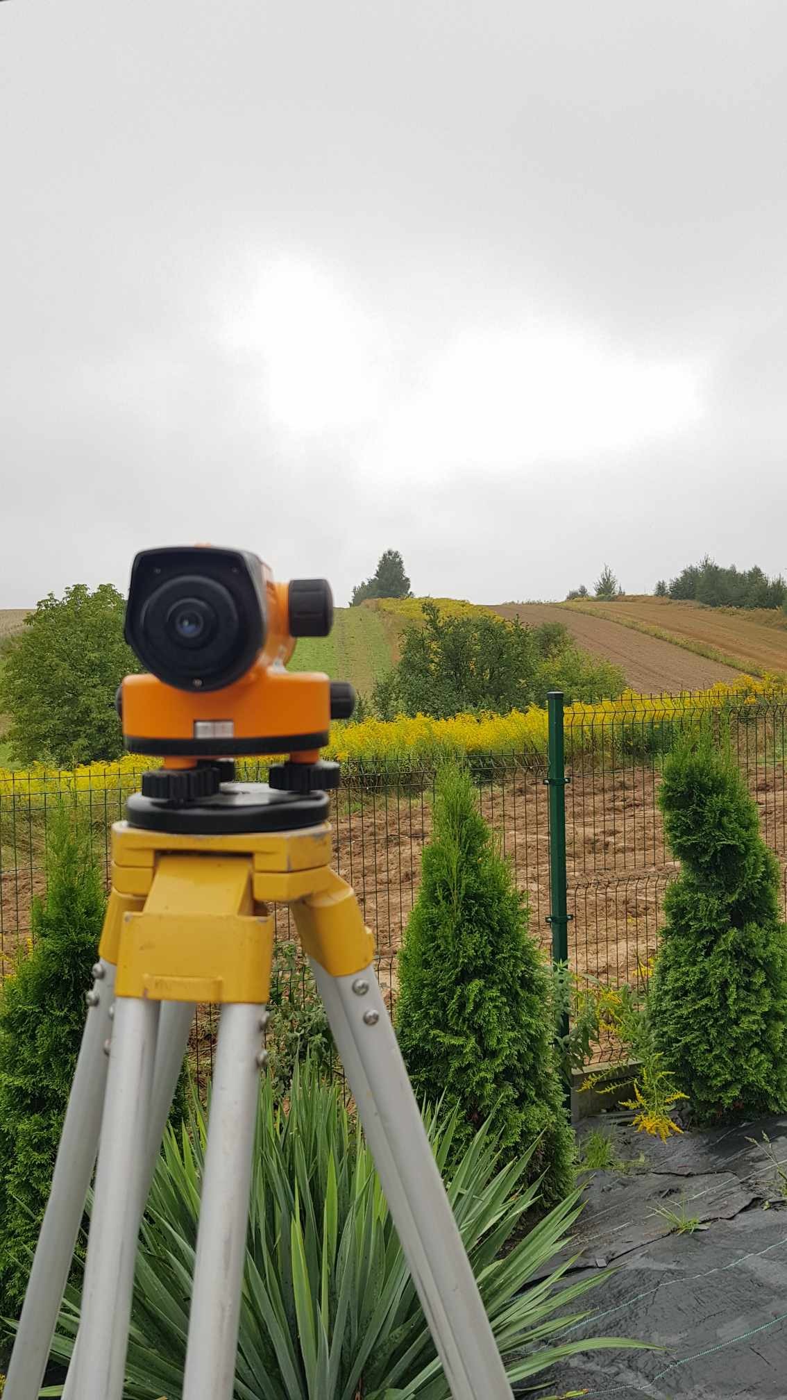 Inwentaryzacja i pomiary wysokościowe działki