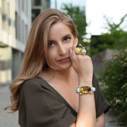 Fotografia reklamowa w plenerze oraz studio