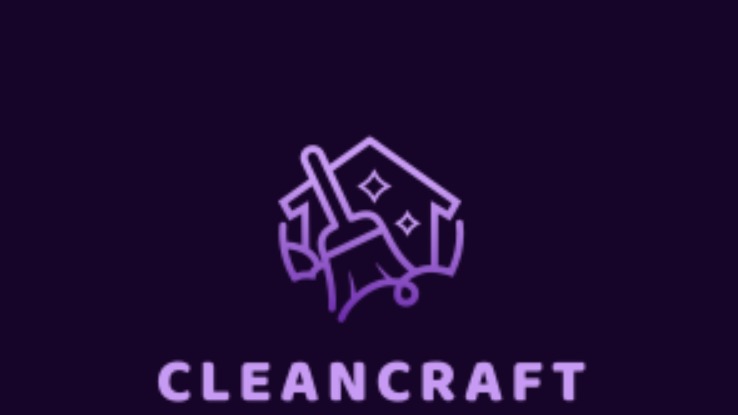 Fioletowe logo firmy sprzątającej CleanCraft przedstawiające zarys domu i pędzla na ciemnofioletowym tle.